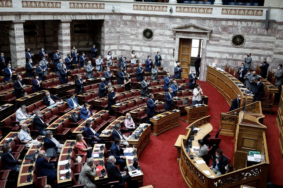 Όταν οι βουλευτές της Νέας Δημοκρατίας τάσσονταν  κατά της επέκτασης στα 12 μίλια στο Ιόνιο