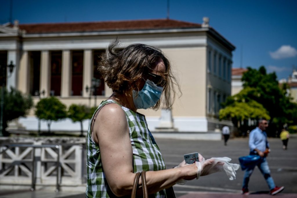 Κορονοϊός: Ποια περιοριστικά μέτρα παρατείνονται – Έκτακτα μέτρα σε Λέσβο και Ζάκυνθο