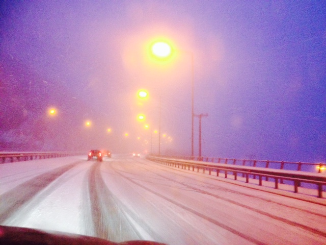Έκλεισε από τα χιόνια για λίγη ώρα ο μεγαλύτερος οδικός άξονας της χώρας (Photos)