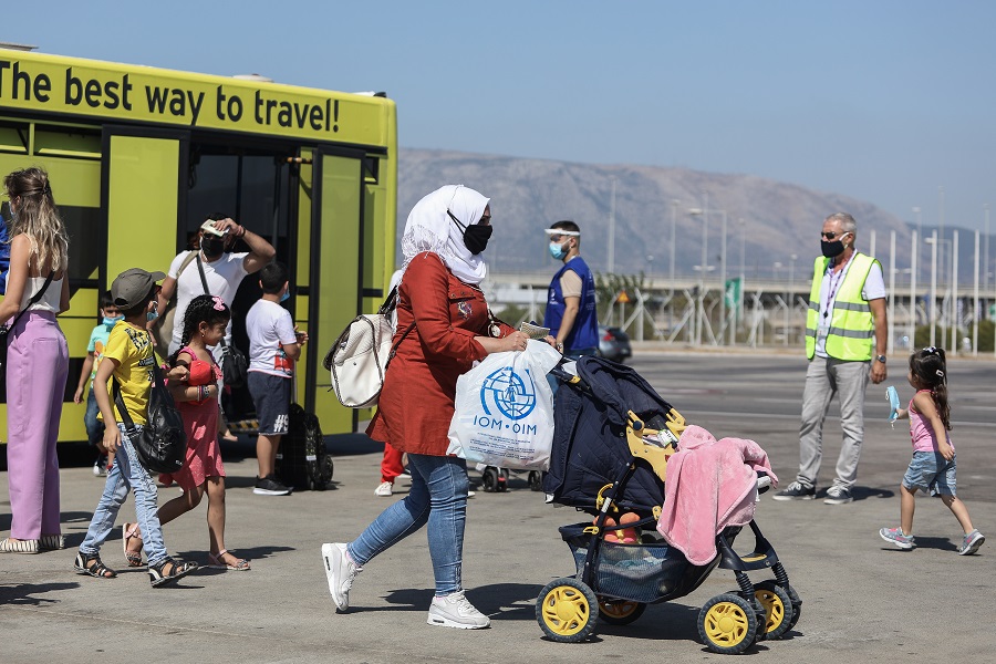 Deutsche Welle: Γιατί αργούν τόσο πολύ οι διαδικασίες ασύλου στην Ελλάδα;