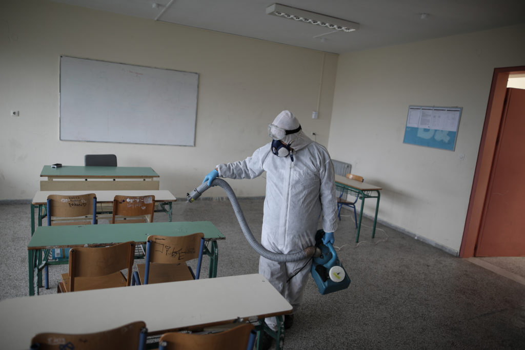 Κορονοϊός: Αυξάνονται τα λουκέτα στα σχολεία – Ποια είναι κλειστά