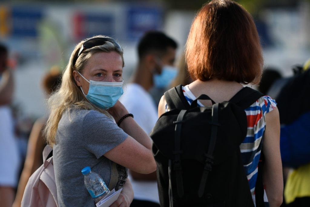 Eπιδημιολόγος προειδοποιεί: Υπάρχει ενδεχόμενο για τρίτο, τέταρτο ή και πέμπτο επιδημικό κύμα κορονοϊού