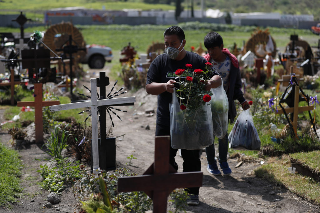 Σοκαριστική εκτίμηση στο Μεξικό: Ίσως τα θύματα του κορονοϊού να είναι δεκάδες χιλιάδες περισσότερα