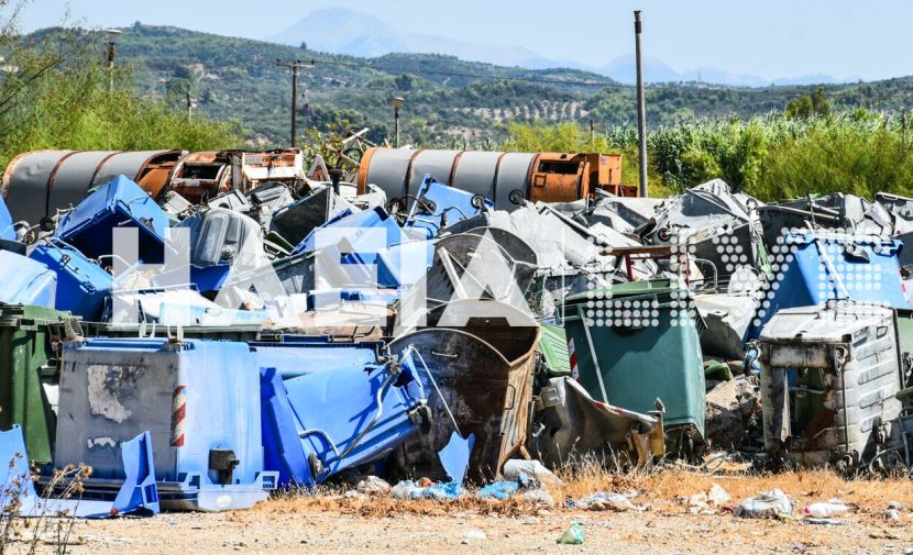 Νεκροταφείο κάδων και απορριμματοφόρων, κοντά στο νοσοκομείο του Πύργου (εικόνες)