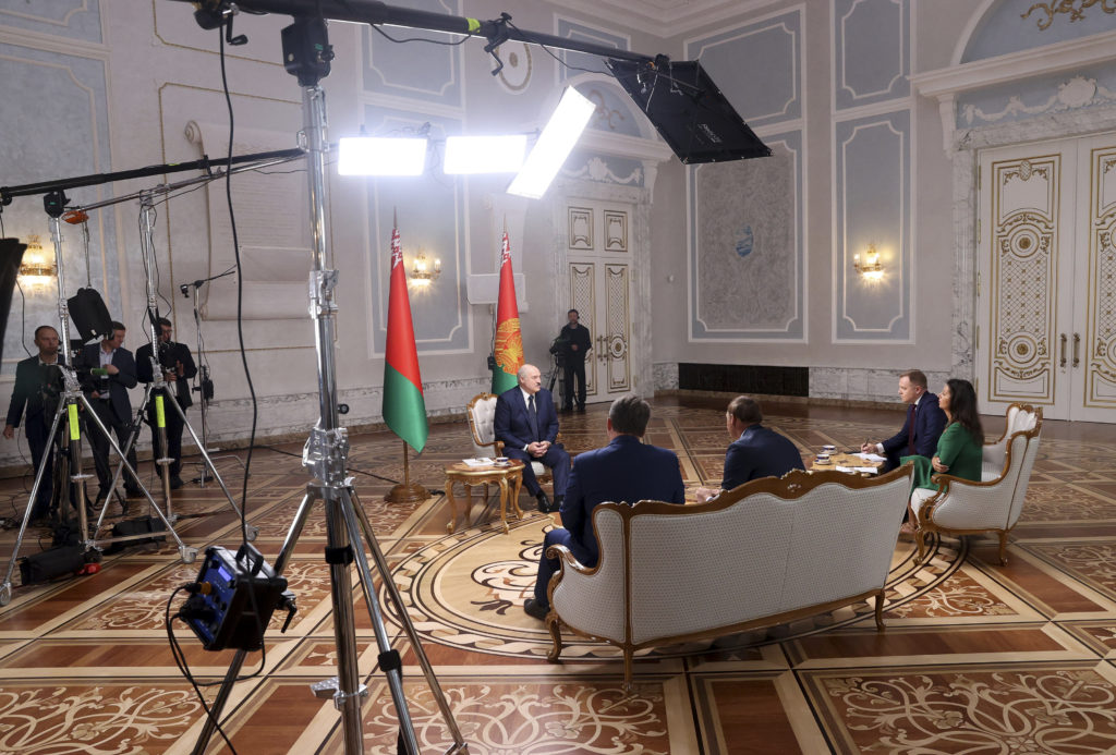 Βέμπερ: Οι κυρώσεις κατά της Λευκορωσίας πρέπει να έχουν στόχο και τον πρόεδρο Λουκασένκο