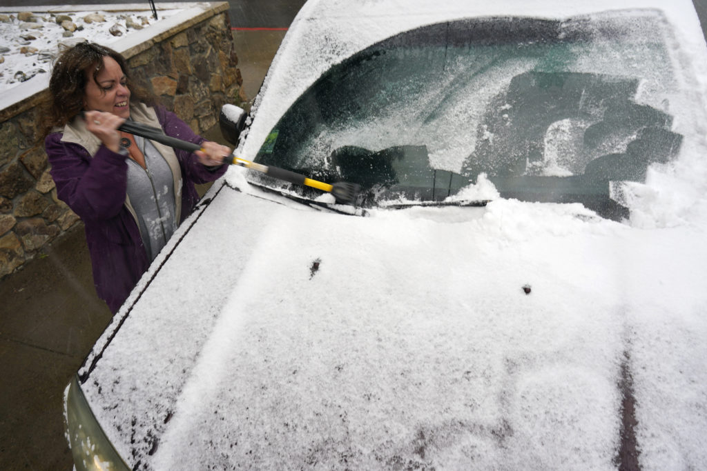 Ραγδαία πτώση της θερμοκρασίας στο Κολοράντο: Μετά τη ζέστη… χιόνι! (Photos)