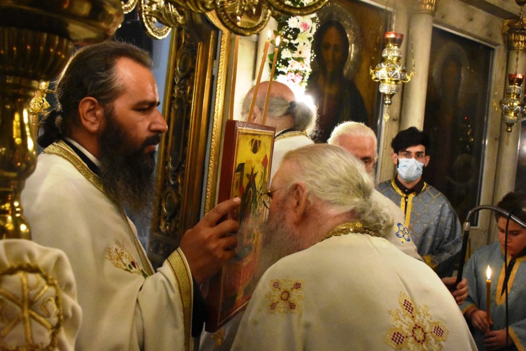 Τελικά οι μάσκες δεν είναι υποχρεωτικές στις Εκκλησίες για την ΕΛΑΣ;