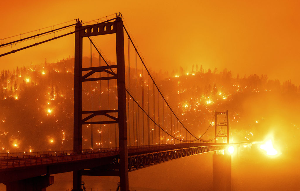 Ανεξέλεγκτες οι πυρκαγιές σε Όρεγκον και Καλιφόρνια – Τουλάχιστον 24 νεκροί, εντολή εκκένωσης σε χιλιάδες κατοίκους