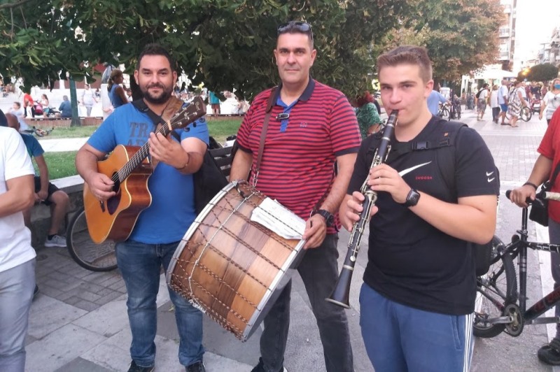 Καλλιτέχνες Θεσσαλίας: Δεν πάει άλλο (εικόνες)