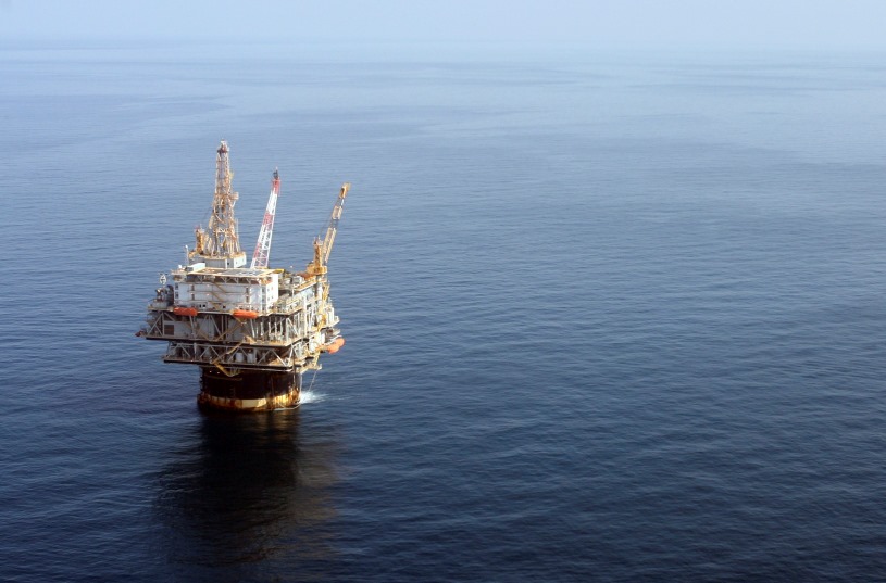 Η Chevron απομακρύνει το προσωπικό της από δύο εξέδρες πετρελαίου στον Κόλπο του Μεξικού, λόγω κυκλώνα