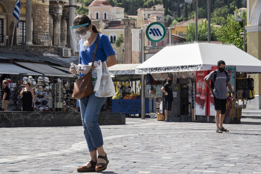 Μάσκες παντού στην Αττική – Αυτά είναι τα νέα περιοριστικά μέτρα από Τετάρτη