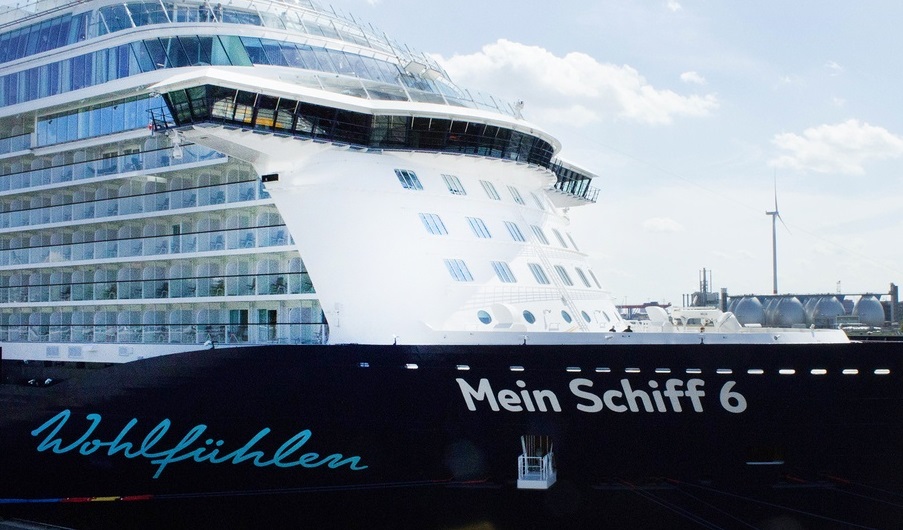 Κέρκυρα: Έδεσε το κρουαζιερόπλοιο «Mein Schiff 6» στο λιμάνι του νησιού έπειτα από 6 μήνες