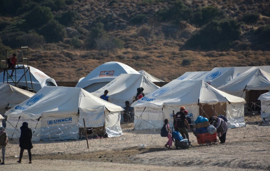 Ιδιοκτήτης φωτογραφικού πρακτορείου καταγγέλλει την κυβέρνηση για αποκλεισμό