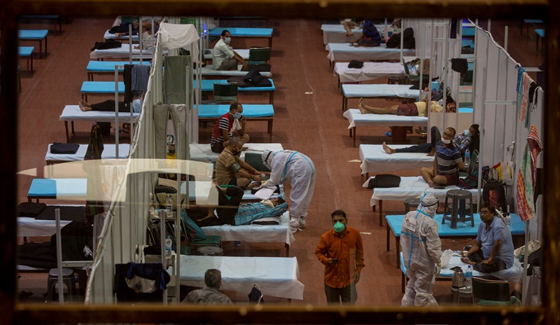 Σαρώνει ο κορονοϊός στην Ινδία: 5,4 εκατομμύρια κρούσματα και 87.000 θάνατοι