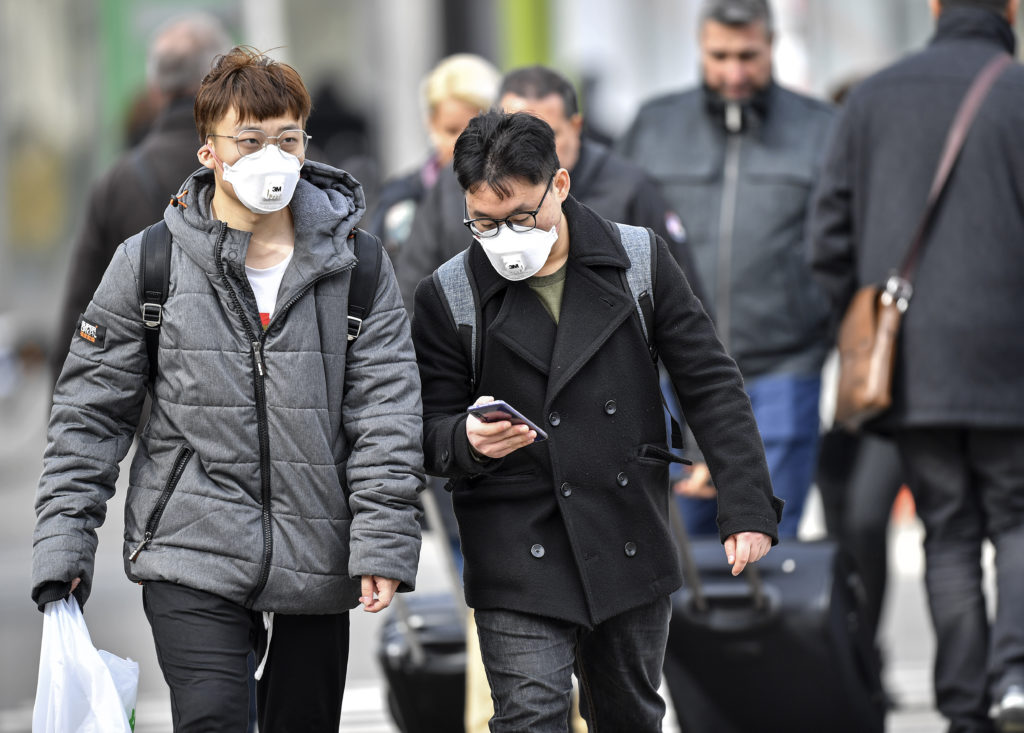 Γερμανία: Υποχρεωτική η χρήση μάσκας σε δημόσιους χώρους στο Μόναχο