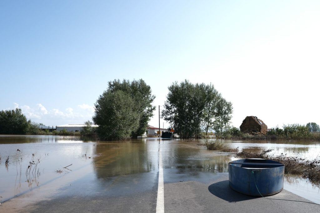 Αποστολή στην κατεστραμμένη Καρδίτσα: Λιμνοθάλασσα χιλιάδες στρέμματα βαμβακοκαλλιέργειας (Photos – Video)