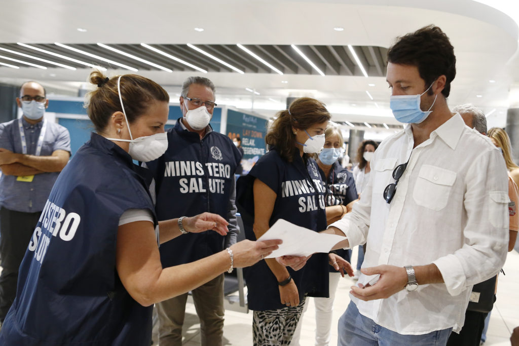 Ιταλία: 1.912 νέα κρούσματα κορονοϊού – Ο υψηλότερος αριθμός από το τέλος του lockdown