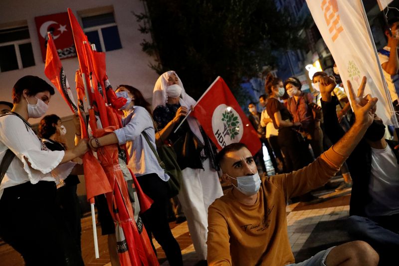 Ο ΣΥΡΙΖΑ καταγγέλλει τις συλλήψεις 82 μελών του HDP από την κυβέρνηση Ερντογάν