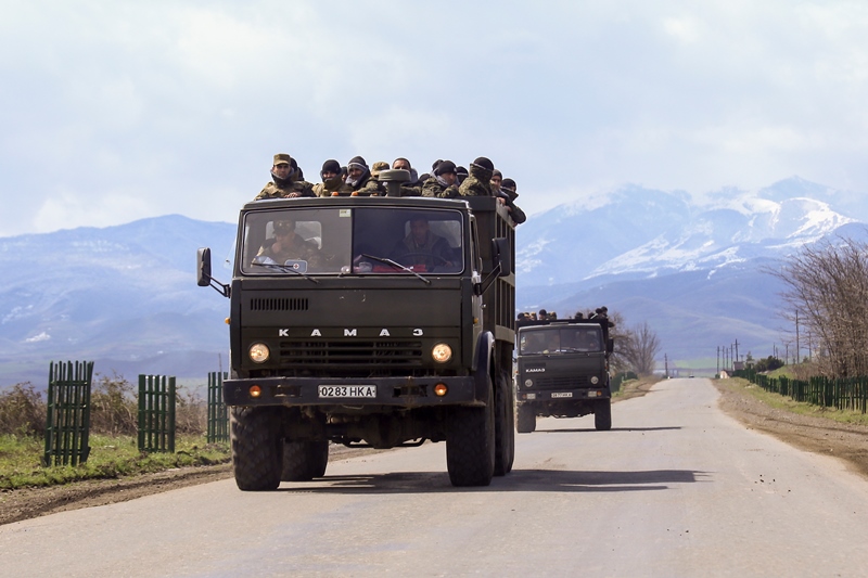 Ναγκόρνο Καραμπάχ: Με στρατιωτικό νόμο και επιστράτευση απαντά στην επίθεση του Αζερμπαϊτζάν – απώλειες αμάχων και στρατιωτικών