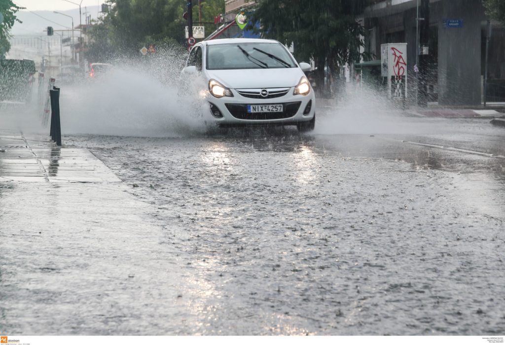 Έκτακτο δελτίο ΕΜΥ: Νέα επιδείνωση από Δευτέρα με ισχυρές βροχές και καταιγίδες – Πότε θα «χτυπήσει» την Αττική