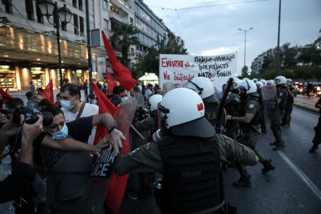 Επεισόδια στην αμερικανική πρεσβεία (Photos)