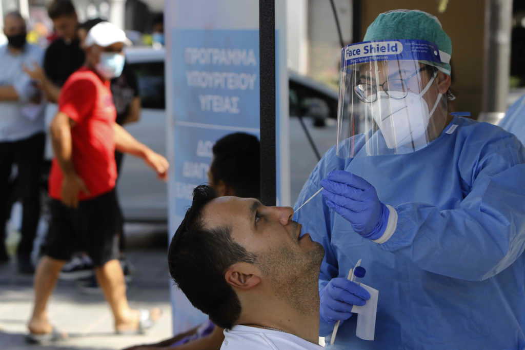 Τριψήφιος και σήμερα ο αριθμός νέων κρουσμάτων στην Κύπρο