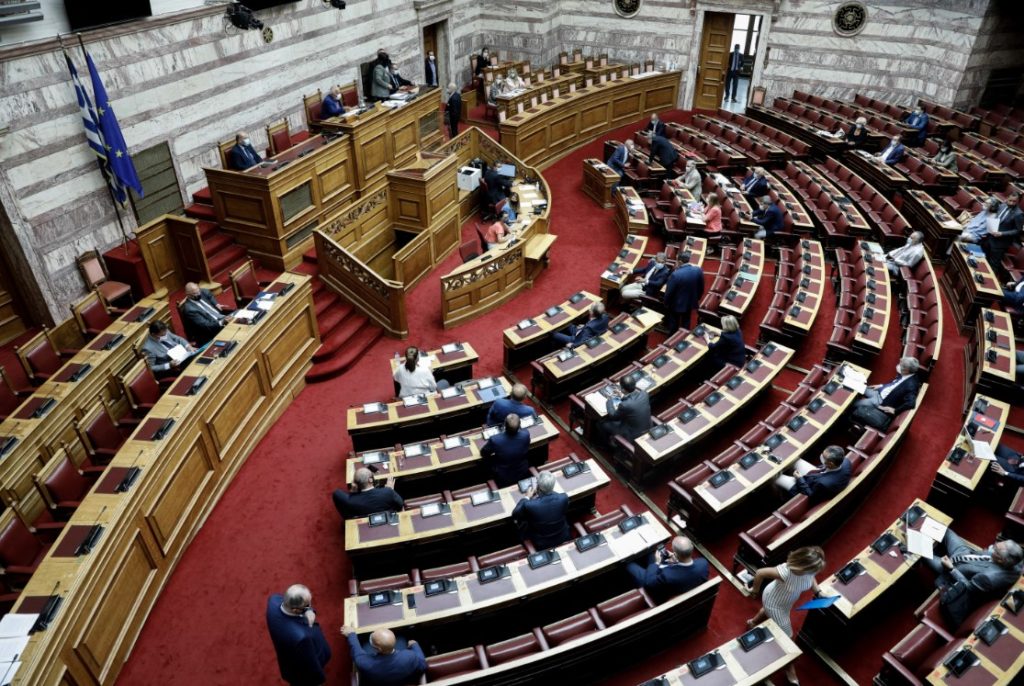 Βουλή: Πέρασε με ψήφους της ΝΔ η τροπολογία για τις ιδιωτικοποιήσεις