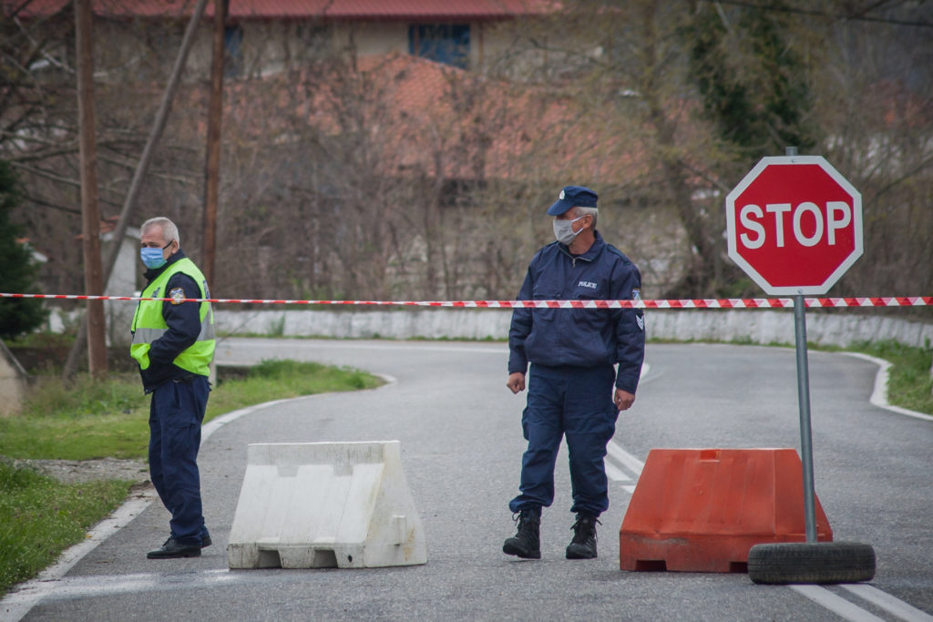 Μια κηδεία σήμανε τον συναγερμό στα χωριά της Θήβας και της Χαλκίδας