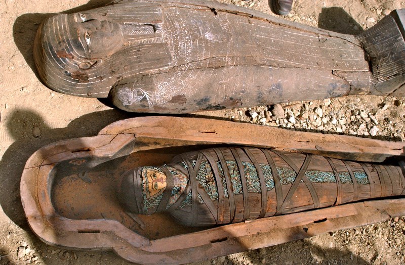Αίγυπτος: Αποκαλύφθηκαν 59 καλά διατηρημένες σαρκοφάγοι στη Νεκρόπολη της Σακκάρα