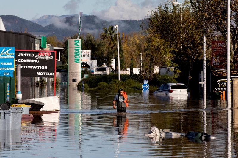 Πλημμύρες, καταστροφές και θύματα σε Ιταλία-Γαλλία