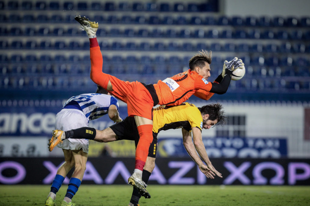 Ατρόμητος: Λύγισε την ΑΕΚ 1-0, αποβλήθηκε ο Μάνταλος στο 39’