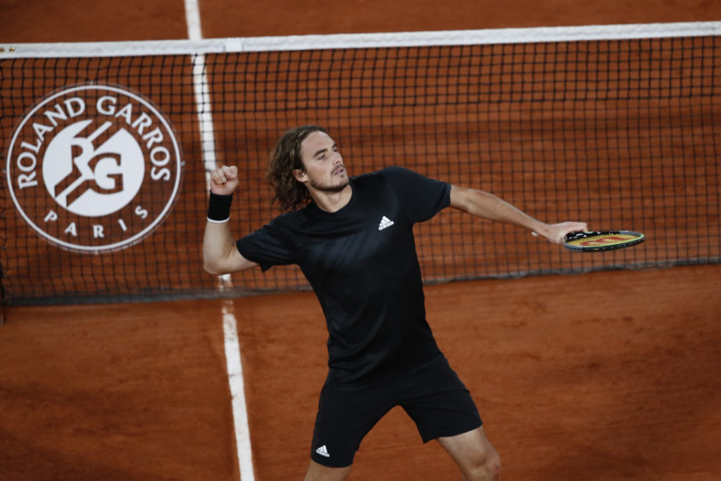 Τένις: «Πετώντας» στα προημιτελικά του Roland Garros ο Τσιτσιπάς
