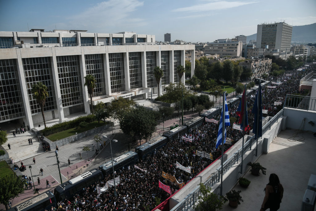 Δεν φτάνει η απόφαση του δικαστηρίου