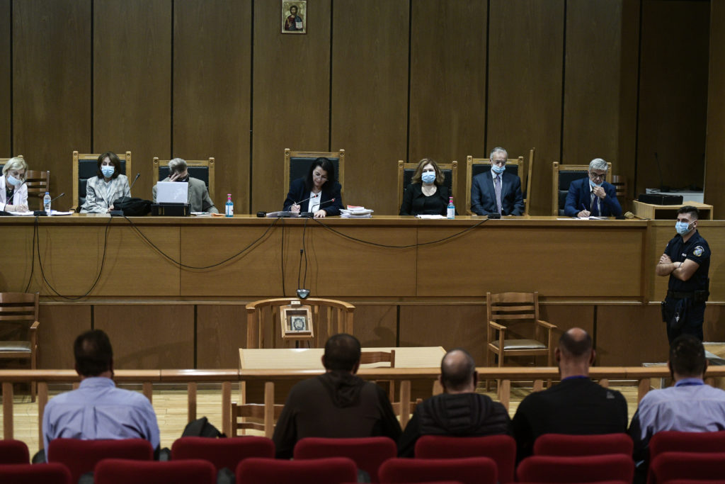 Δίκη Χρυσής Αυγής: Εκλιπαρούν για ελαφρυντικά – Έρχεται η ώρα των ποινών