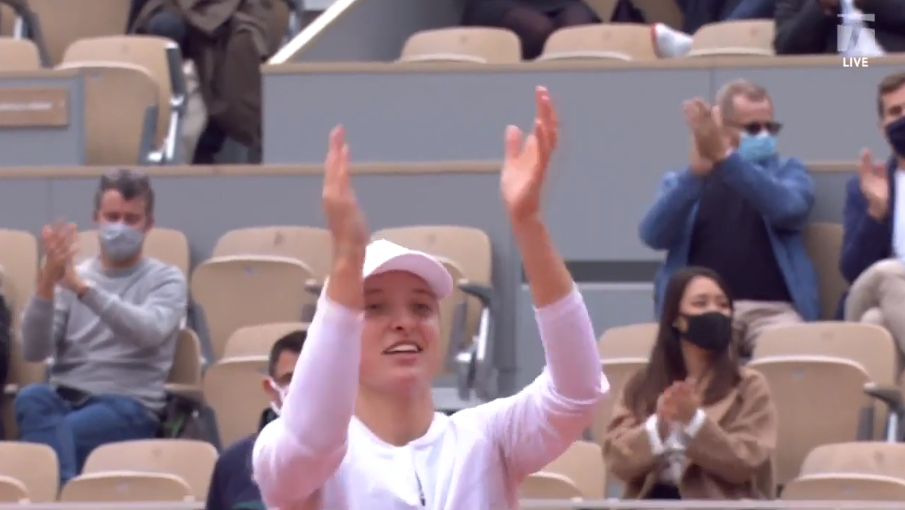 Roland Garros: «Βόμβα» από την 19χρονη Ίγκα Σβίατεκ, που κατέκτησε το τρόπαιο!
