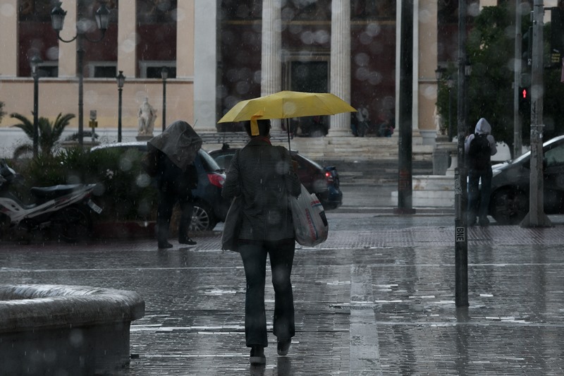 Επιδείνωση του καιρού από αύριο: Βροχές, καταιγίδες και χαλάζι