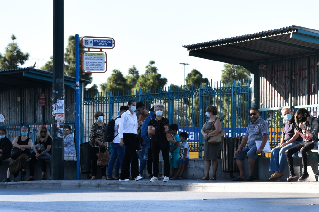 ΣΥΡΙΖΑ: Η Ν.Δ. «παίζει» με τη δημόσια Υγεία, τους εργαζόμενους στα ΜΜΜ και το δημόσιο χρήμα