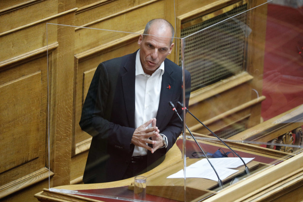 Βουλή: Απερρίφθη η άρση ασυλίας Βαρουφάκη με «μαραθώνια» καταμέτρηση ψήφων