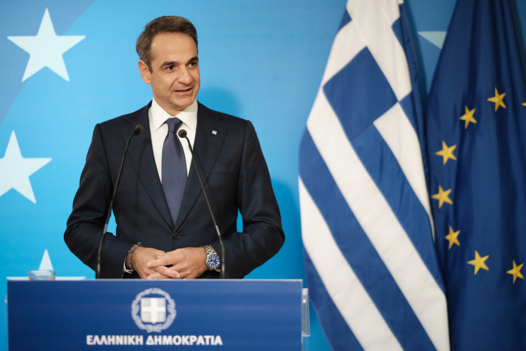 Αντώναρος: «Αυτός ο περίεργος φοβισμένος και αμήχανος τύπος είναι ο πρωθυπουργός της Ελλάδας»