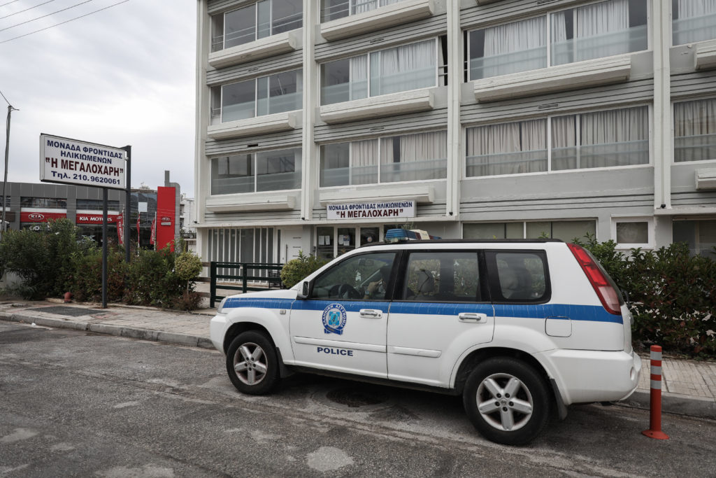 Koρονοϊός: Πέντε κρούσματα σε γηροκομείο της Γλυφάδας – Ασθενής «0» νοσηλεύτρια