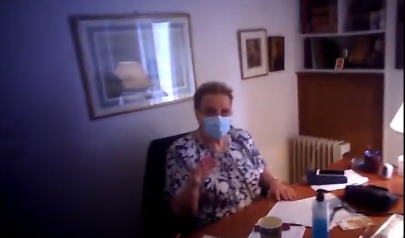 Εισβολή μελών του Ρουβίκωνα στο ιατρείο της λοιμωξιολόγου Ελένης Γιαμαρέλλου (video)