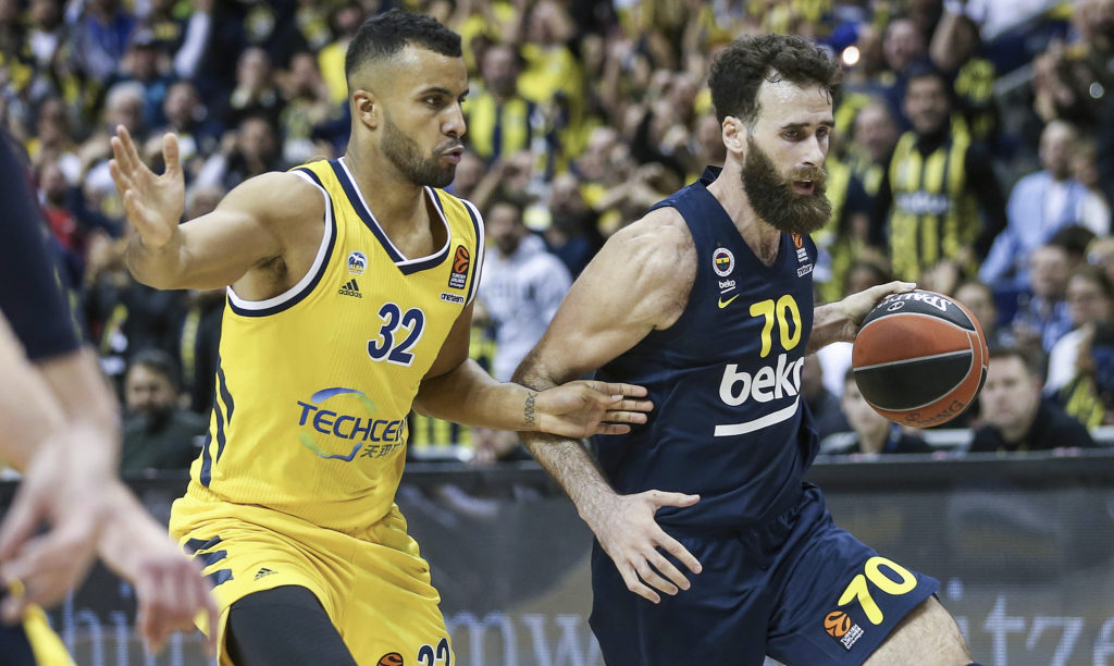 Τζίτζι Ντατόμε: «Τίτλους και playoffs στη Euroleague με Αρμάνι, θετικές οι αλλαγές στο πρωτόκολλο»