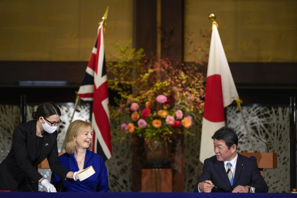 Brexit: Η Βρετανία υπέγραψε την πρώτη της μεγάλη συμφωνία με την Ιαπωνία