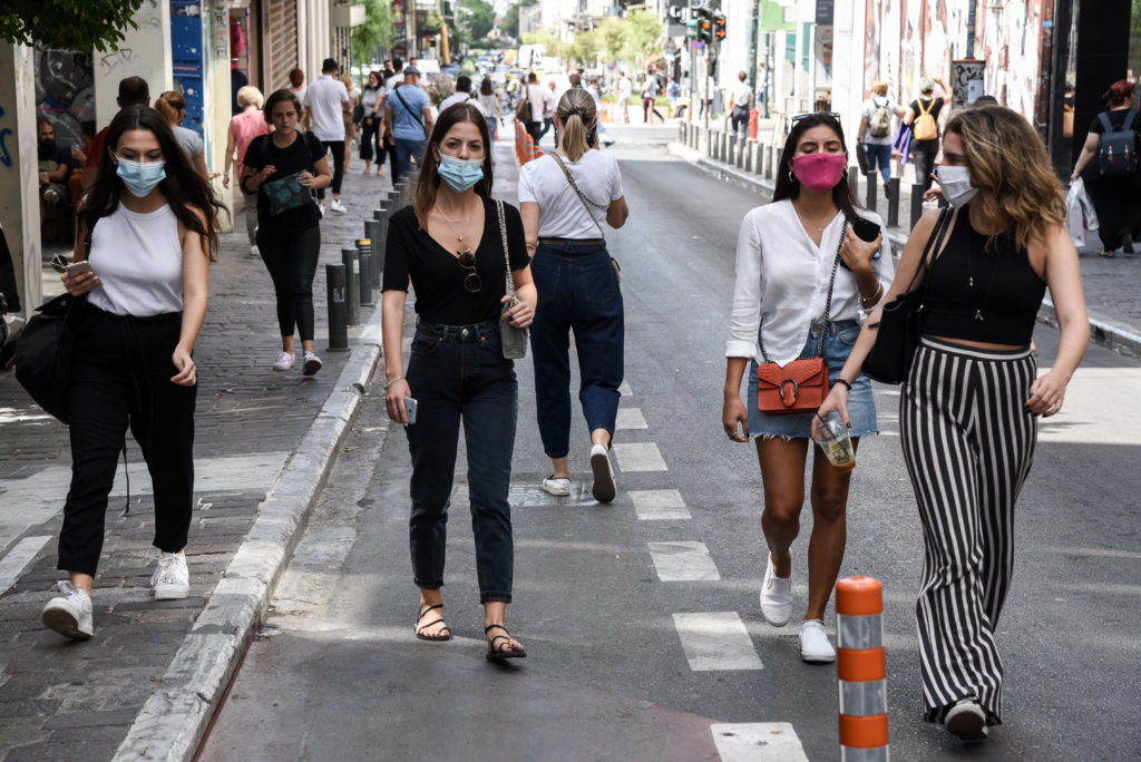Κορονοϊός: Σε ποιες περιοχές από σήμερα ισχύουν απαγόρευση κυκλοφορίας τα μεσάνυχτα και χρήση μάσκας παντού