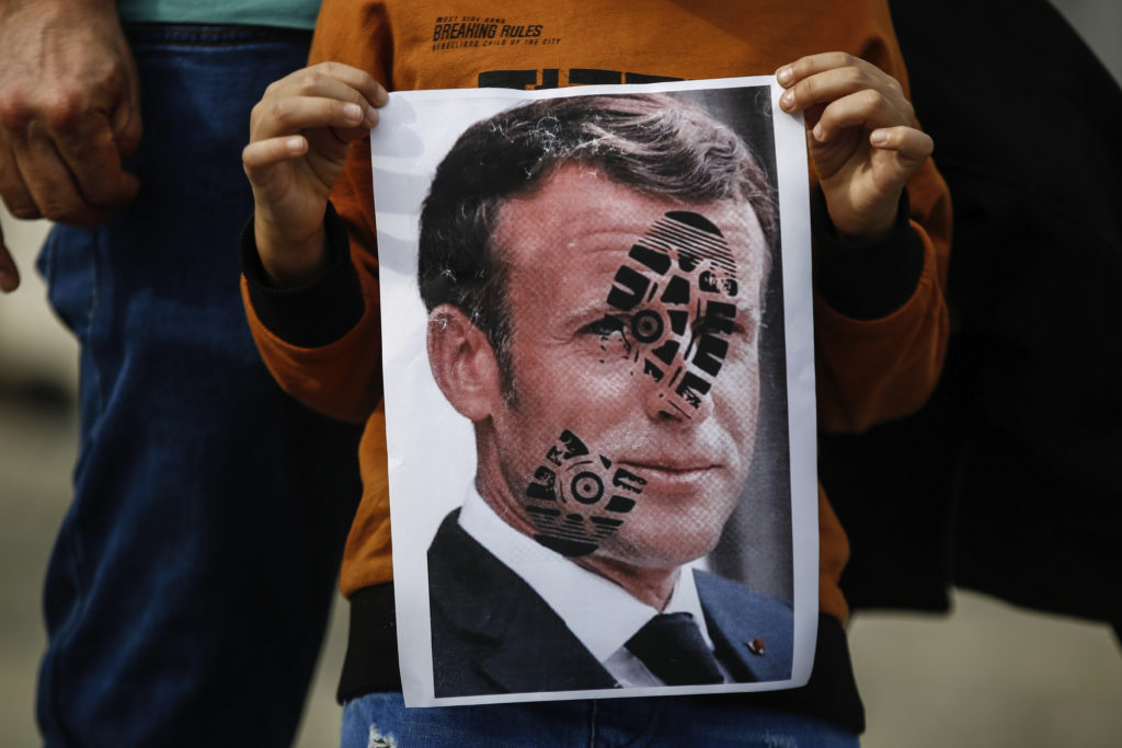 Η Γαλλία απαντά στο «μποϊκοτάζ» του Ερντογάν: Δεν υποχωρούμε στον εκβιασμό σας