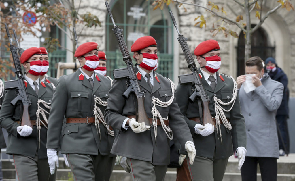 Η Αυστρία φοβάται υπερφόρτωση του συστήματος υγείας – Τι δήλωσε ο Κουρτς