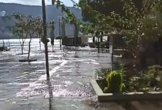 Σάμος: Η θάλασσα βγήκε στη στεριά από τον ισχυρότατο σεισμό (Video)
