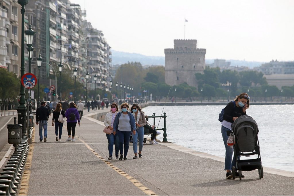 Κορονοϊός: Νέο ρεκόρ κρουσμάτων – 1690 σε 24 ώρες – Πάνω από 500 στη Θεσσαλονίκη – Στο «κόκκινο» οι ΜΕΘ