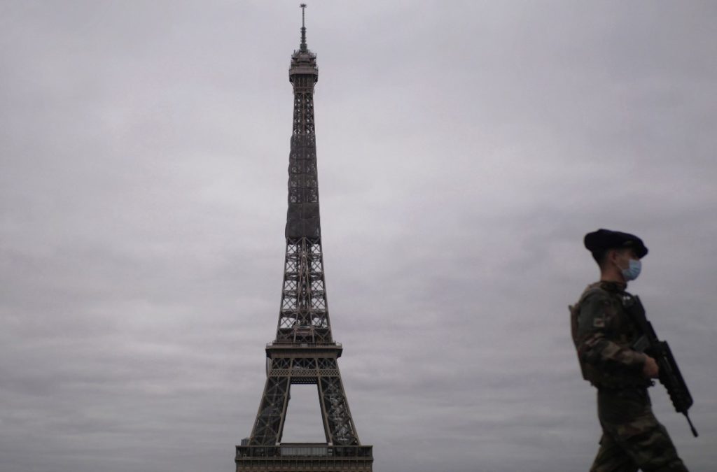 Γαλλία: Στα ύψη και την Παρασκευή τα νέα κρούσματα κορονοϊού
