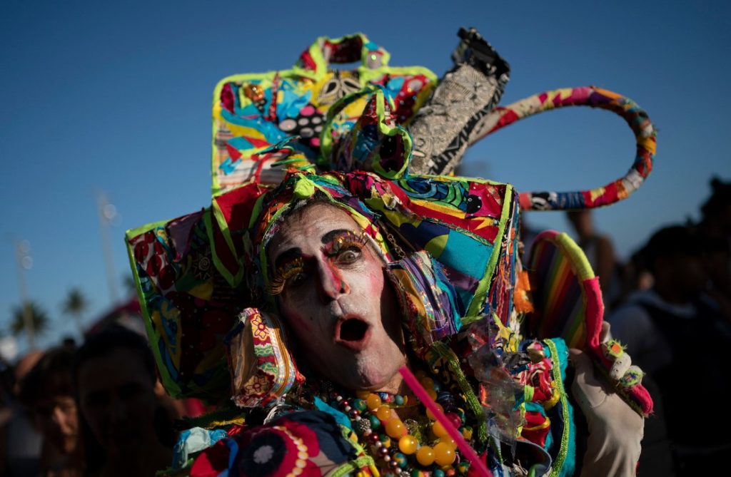 Βραζιλία: Ο κορονοϊός αγχώνει και τους διοργανωτές του καρναβαλιού του Ρίο